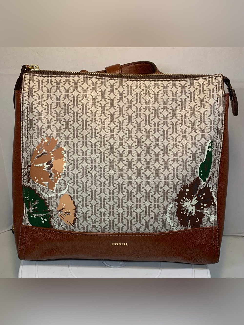 Fossil Eliana Leather Backpack Handbag.          3396
